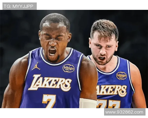 勇士与湖人激战正酣1月22日精彩对决引发球迷热议 勇士与湖人激战正酣1月22日精彩对决引发球迷热议